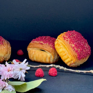 Raspberry & White Chocolate Bun